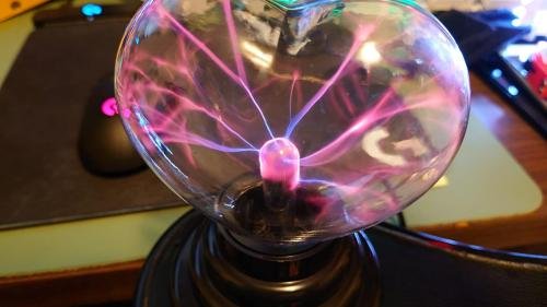 🛡️ Touch-Sensitive Plasma Heart Shaped Light ✨