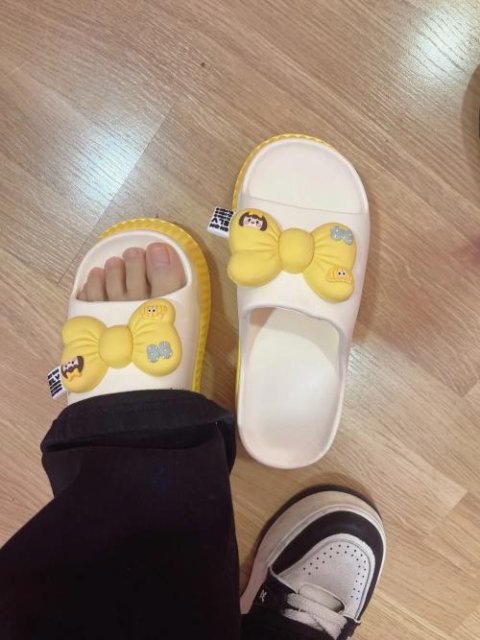 Ultimate Relaxation Cloud Slippers: Cushioned Comfort for Your Feet 🌈
