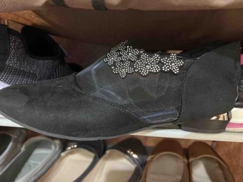 👗 Walk in Style: Breathable Leather Shoes for Any Outfit 🌈