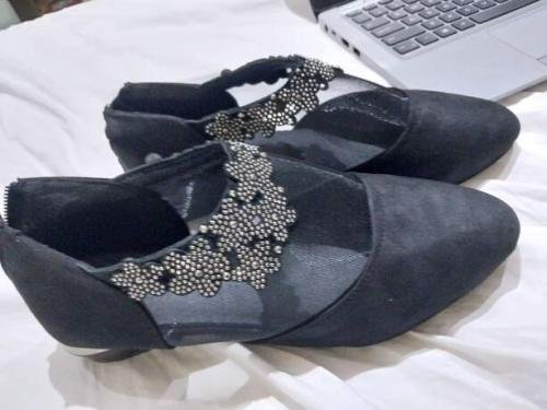 👗 Walk in Style: Breathable Leather Shoes for Any Outfit 🌈