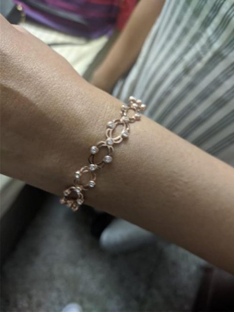 🎁 Den perfekta presenten: Konvertibel armring med gnistrande CZ-glamour 💎