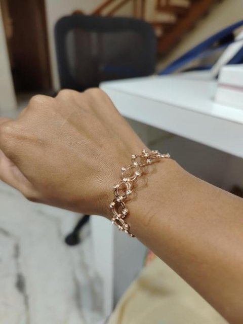 🎁 Den perfekta presenten: Konvertibel armring med gnistrande CZ-glamour 💎