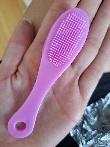 💧 SoftGlow Facial Cleansing Brush:  Perfect for Sensitive Skin 💖