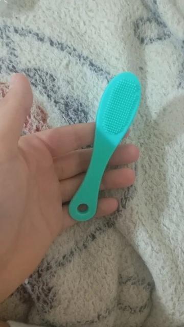 💧 SoftGlow Facial Cleansing Brush:  Perfect for Sensitive Skin 💖