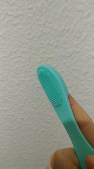 💧 SoftGlow Facial Cleansing Brush:  Perfect for Sensitive Skin 💖