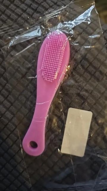 💧 SoftGlow Facial Cleansing Brush:  Perfect for Sensitive Skin 💖