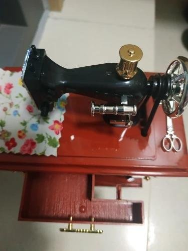 🎼 Charming Sewing Machine Music Box: Perfect Gift 🎁