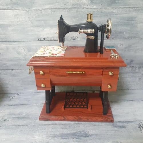 🎼 Charming Sewing Machine Music Box: Perfect Gift 🎁