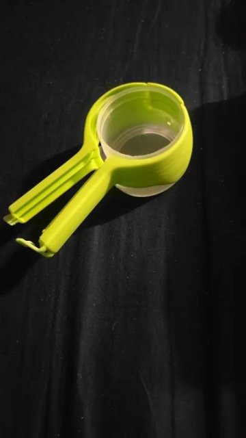 Smart Seal Bag Clips: Keep Snacks Fresh & Organized 🛒