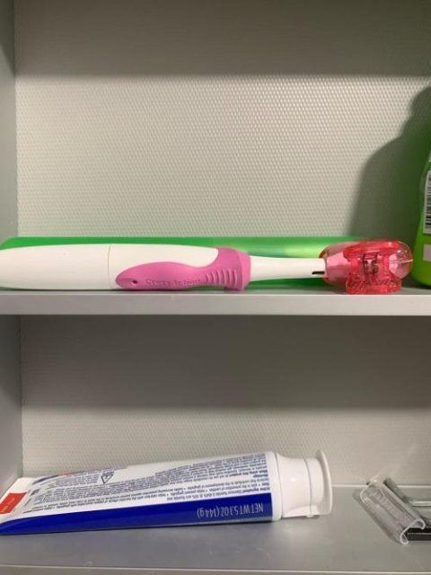 🎒 Protecteurs de brosse à dents portables: Compagnons de voyage colorés et hygiéniques 🌟