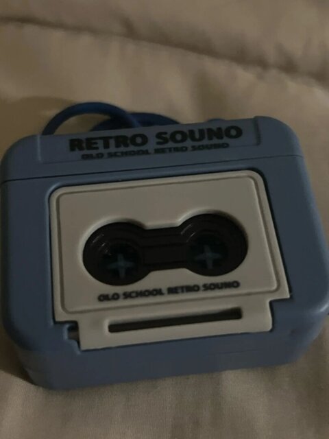 🎶 Retro Mini Tape Recorder Keychain: Record, Play & Relive Memories 🎤✨