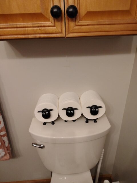 🐑 Black Sheep Toilet Paper Holder: Cute & Functional 🧻✨