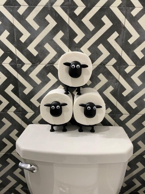 🐑 Black Sheep Toilet Paper Holder: Cute & Functional 🧻✨