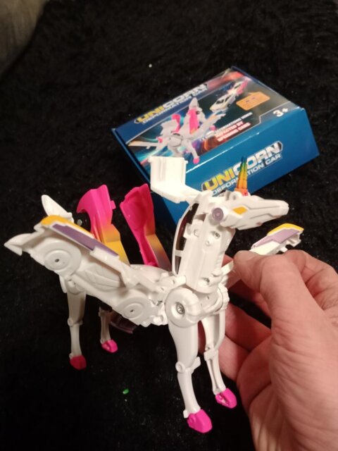 🎁 The Ultimate Gift: A Car That Turns Into a Unicorn! 🦄🚗