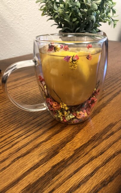 🌼 The Most Beautiful Glass Cups 🌼
Handcrafted, Elegant & Gift-Worthy