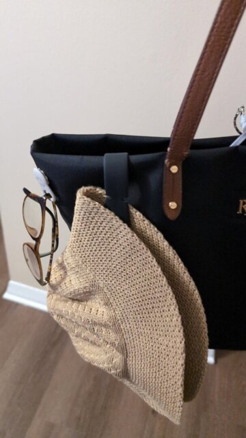 🧲 Strong Magnetic Hat Clip: The Perfect Travel Companion