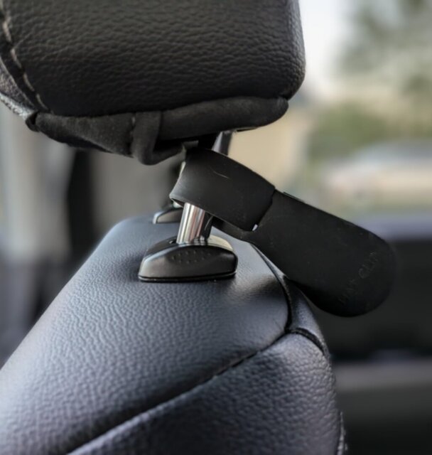 🧲 Strong Magnetic Hat Clip: The Perfect Travel Companion