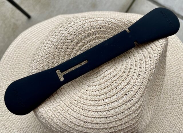 🧲 Strong Magnetic Hat Clip: The Perfect Travel Companion