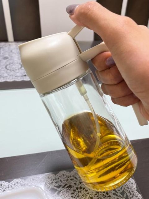 🌟 Savor the Difference: Elegant Dual-Function Oil Spray Bottle
