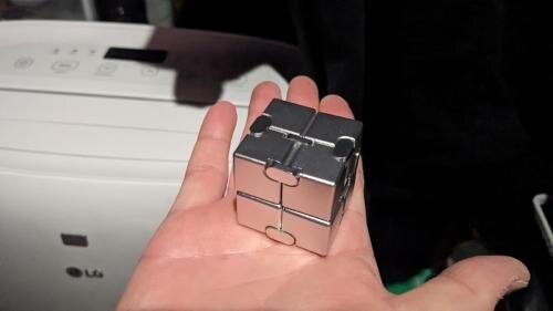 🌟 Stay Calm & Focused: Premium Aluminum Infinity Cube – The Ultimate Stress Buster