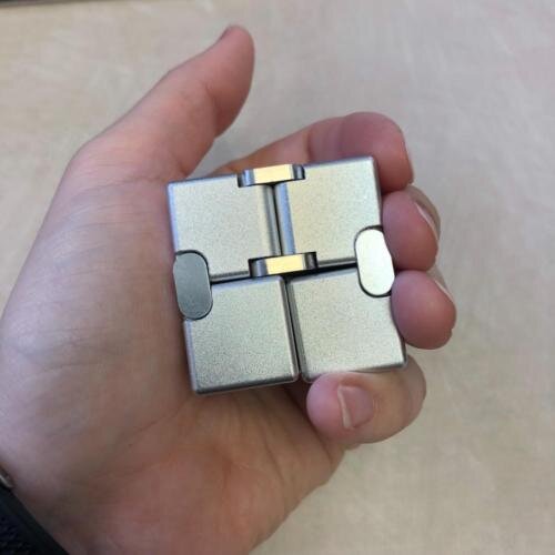 🌟 Stay Calm & Focused: Premium Aluminum Infinity Cube – The Ultimate Stress Buster