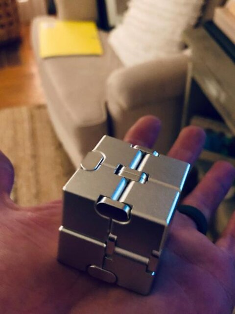 🌟 Stay Calm & Focused: Premium Aluminum Infinity Cube – The Ultimate Stress Buster
