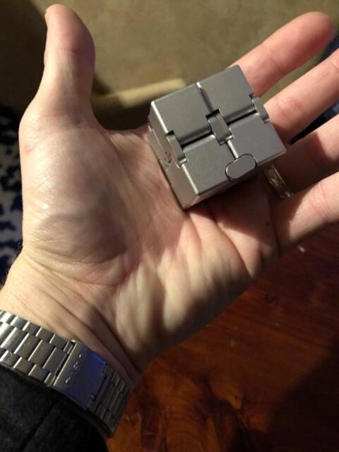 🌟 Stay Calm & Focused: Premium Aluminum Infinity Cube – The Ultimate Stress Buster