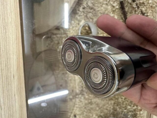 Portable Rotary Dual Ring Electric Shaver