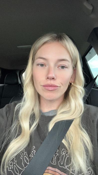 Customer wearing Muse extensions