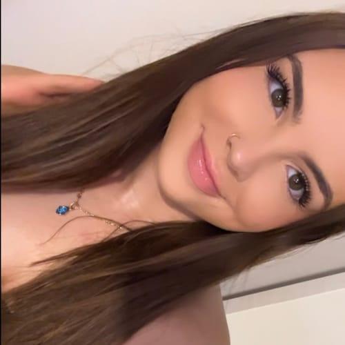 Customer wearing Muse extensions