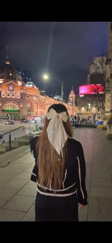 Customer wearing Muse extensions