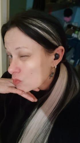 Customer wearing Muse extensions