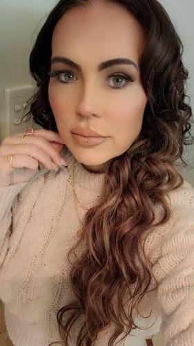 Customer wearing Muse extensions