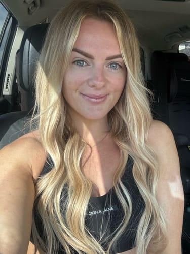 Customer wearing Muse extensions