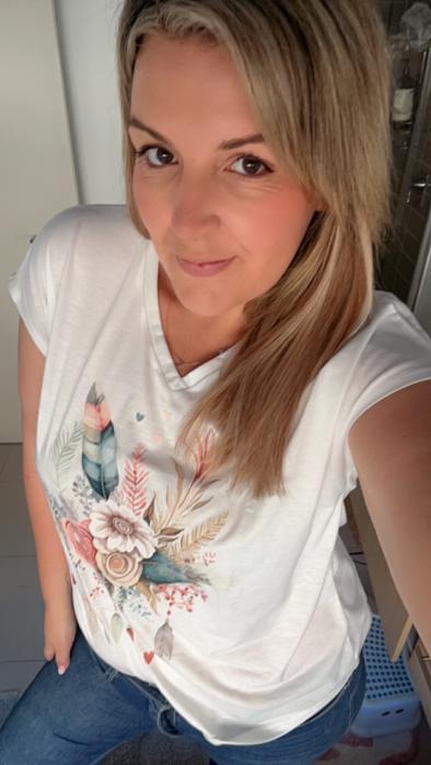 Customer wearing Muse extensions