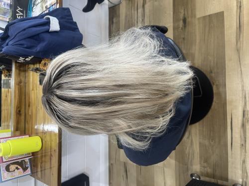 Customer wearing Muse extensions