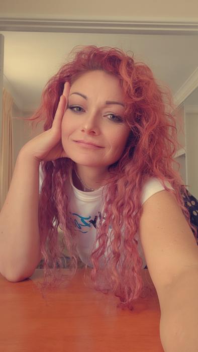 Customer wearing Muse extensions