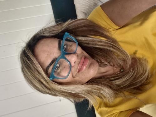 Customer wearing Muse extensions