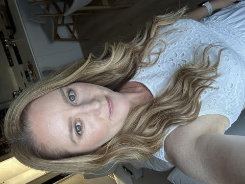 Customer wearing Muse extensions