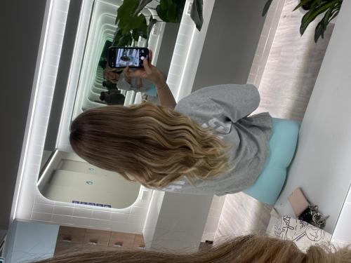 Customer wearing Muse extensions