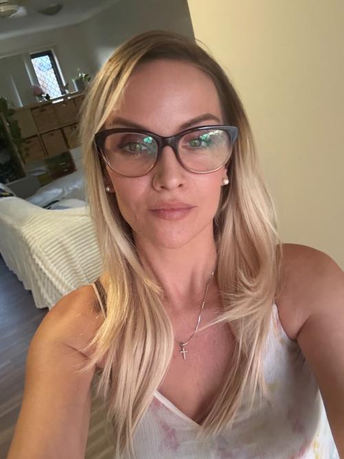 Customer wearing Muse extensions