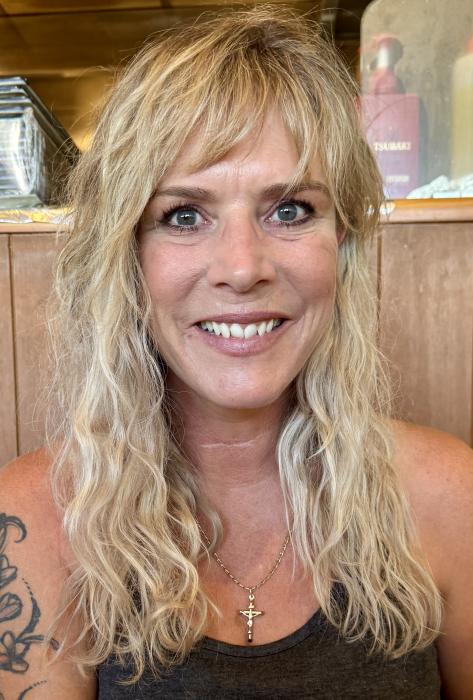 Customer wearing Muse extensions