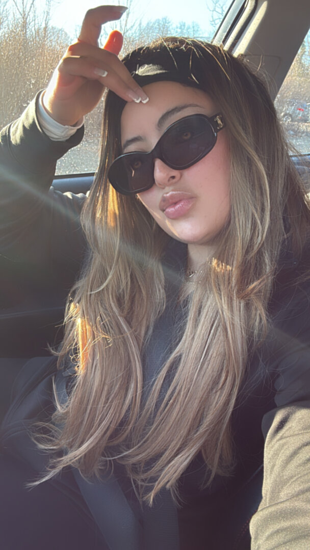 Customer wearing Muse extensions