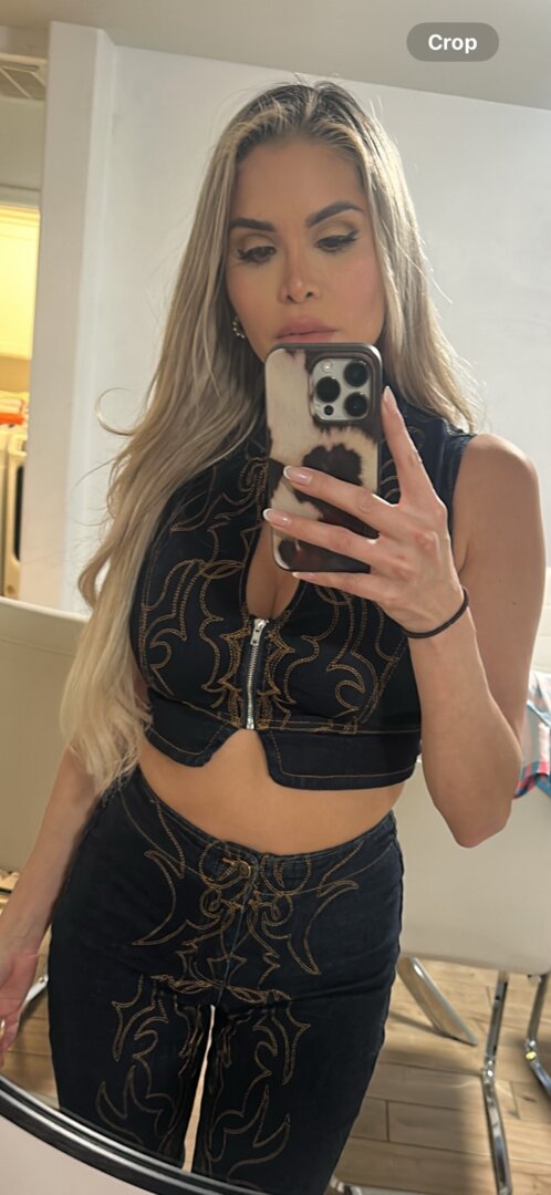 Customer wearing Muse extensions