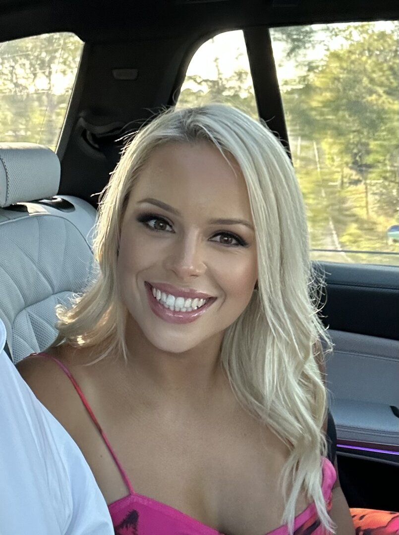 Customer wearing Muse extensions