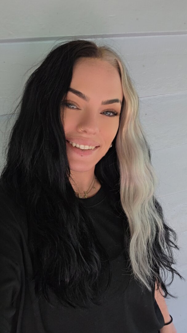 Customer wearing Muse extensions