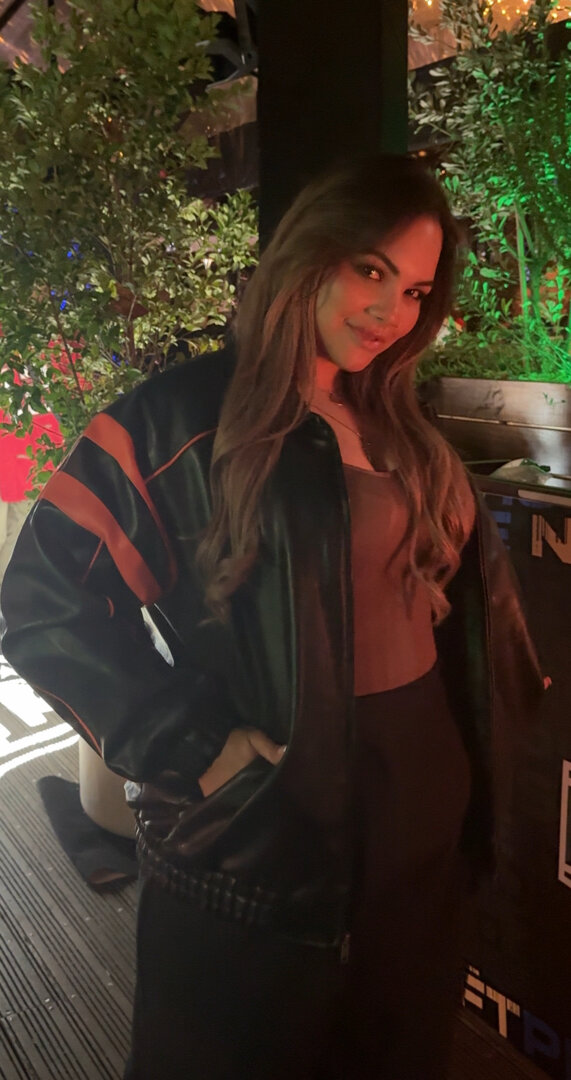 Customer wearing Muse extensions