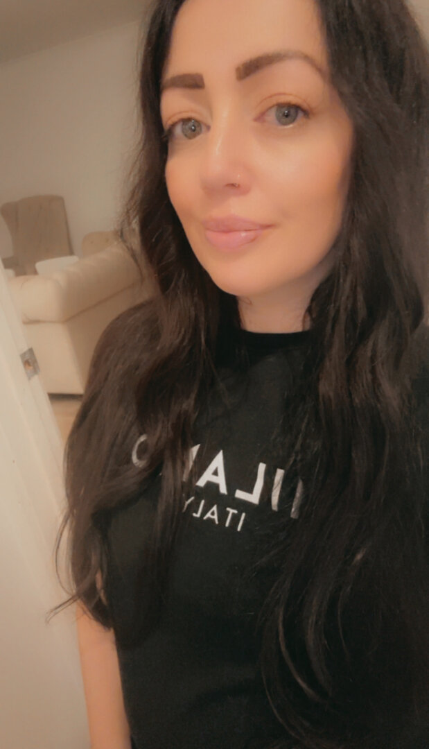 Customer wearing Muse extensions