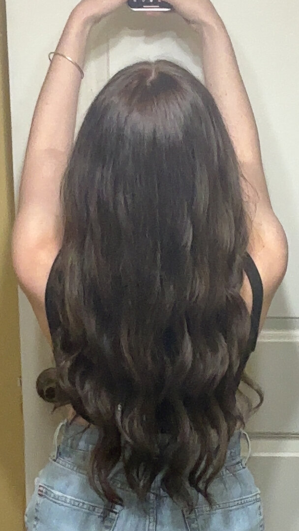 Customer wearing Muse extensions