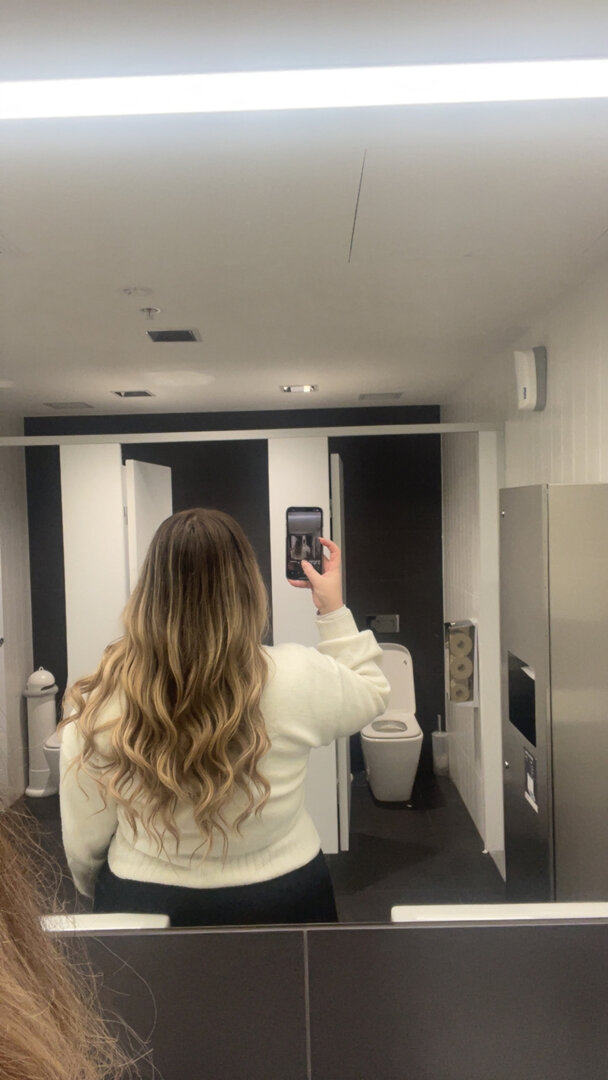 Customer wearing Muse extensions